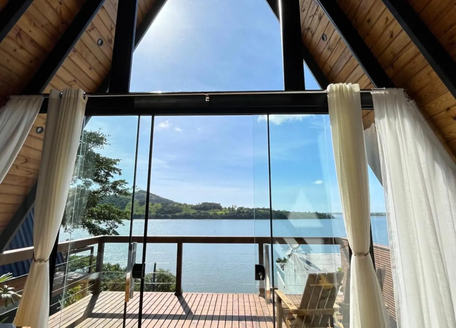 Chale Beira Da Lagoa Jacuzzi, Lareira E Piscina Imarui 0*,
