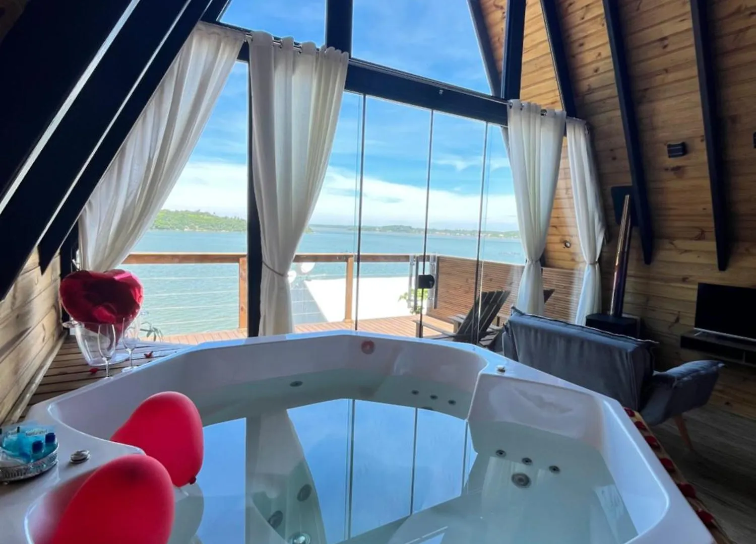 Chale Beira Da Lagoa Jacuzzi, Lareira E Piscina Imarui 0*,