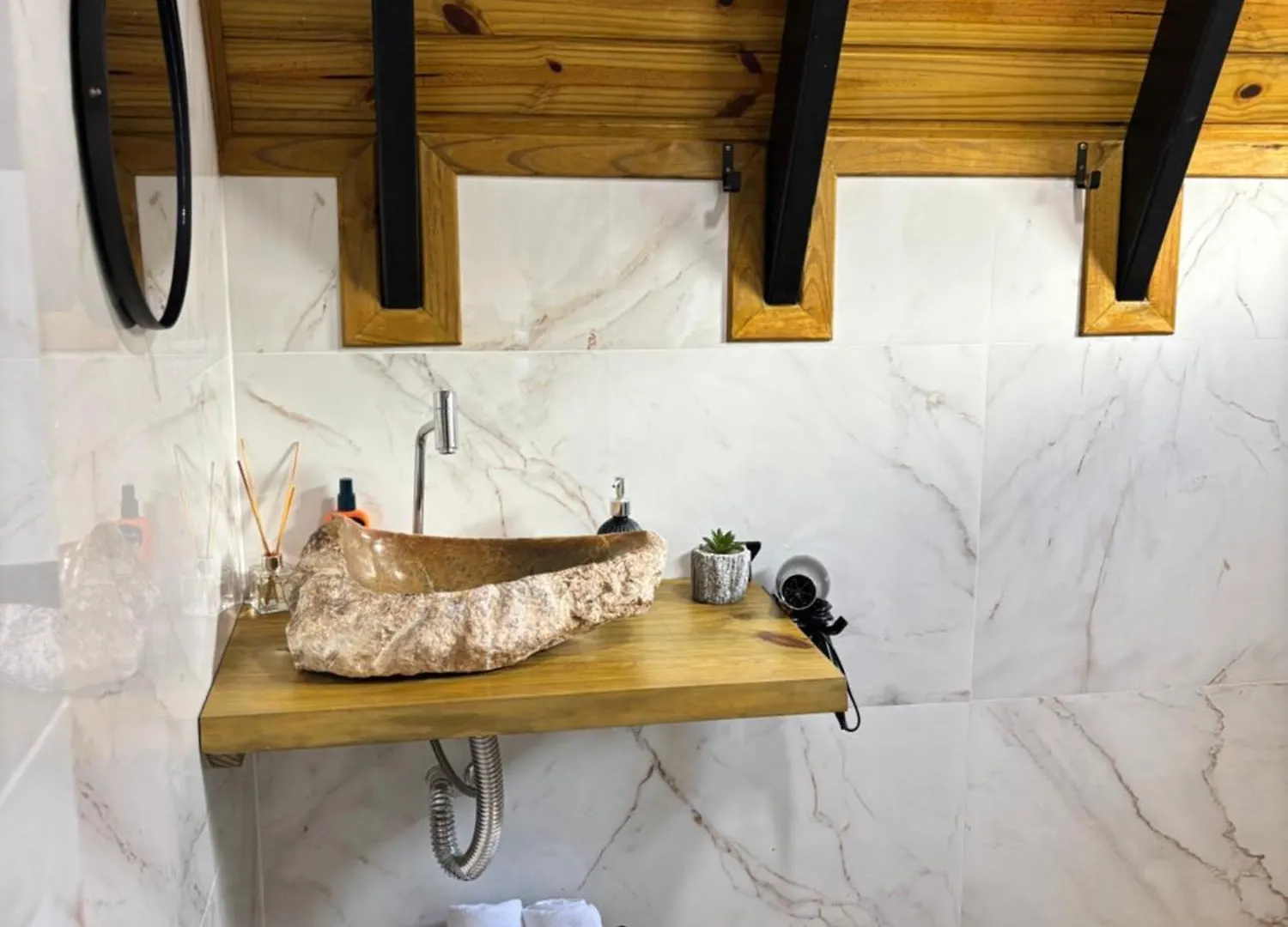 Chale Beira Da Lagoa Jacuzzi, Lareira E Piscina Imarui Brasile